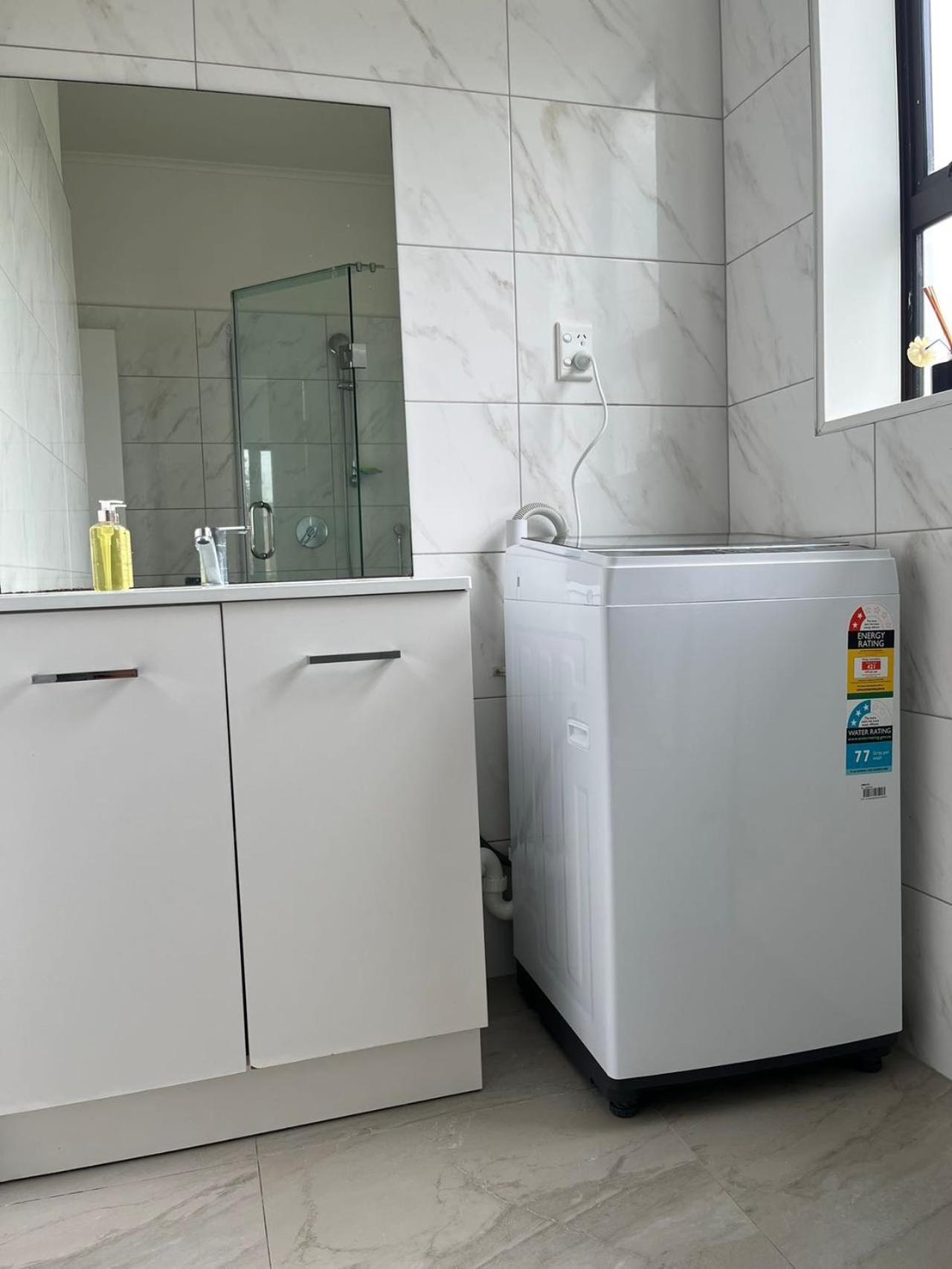 Totara Vale, Free Coffee, Parking And Wifi, Near Glenfield Mall And Highway 18,1 Auckland Ngoại thất bức ảnh